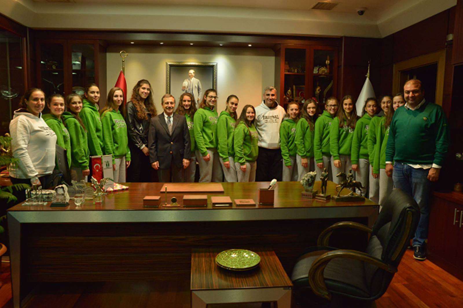 Down Sendromlu Çocuklardan 14 Tablo Canlandırması Down Sendromlu Çocuklardan 14 Tablo Canlandırması