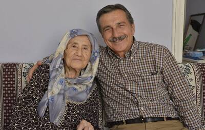 ATAÇ'TAN HURİYE TEYZE'YE BAYRAM ZİYARETİ