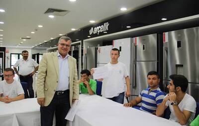  ENGELLİ BİREYLER ARÇELİK FABRİKASINI ZİYARET ETTİ