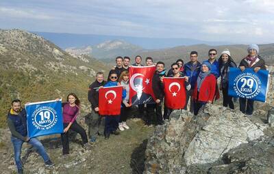 29 EKİM'İ DOĞA İÇİNDE KUTLADILAR