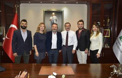  DÜNYA İKİNCİSİ KUAFÖRLER BAŞKAN ATAÇ'I ZİYARET ETTİ