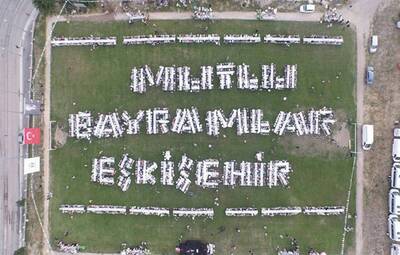 TEPEBAŞI İFTARINDA BAYRAM MESAJI SÜRPRİZİ