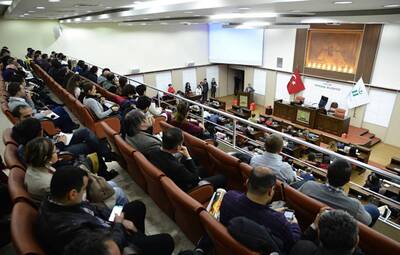 YENİLENEBİLİR ENERJİDE LİDER BELEDİYE KONUMUNDAYIZ