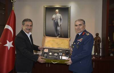 KORGENERAL ŞANVER'DEN ATAÇ'A ZİYARET