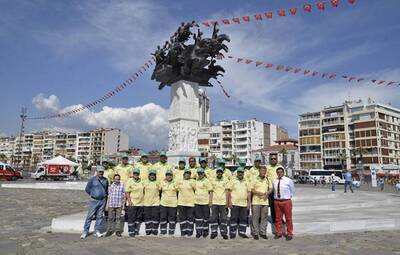 İZMİR'DE EKO SHOW RÜZGÂRI ESTİ