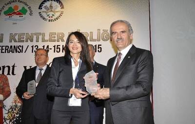 TEPEBAŞI'NIN PROJELERİ ÖDÜLE DOYMUYOR