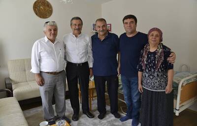 BAŞKAN ATAÇ'TAN GEÇMİŞ OLSUN ZİYARETİ