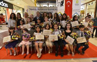 PİYANİSTLİĞE İLK ADIM TAMAM