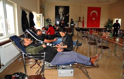 TEPEBAŞI BELEDİYESİ ŞANTİYESİNDE KAN BAĞIŞI