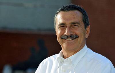 Tepebaşı Belediye Başkanı Dt. Ahmet Ataç'ın Kandil Mesajı