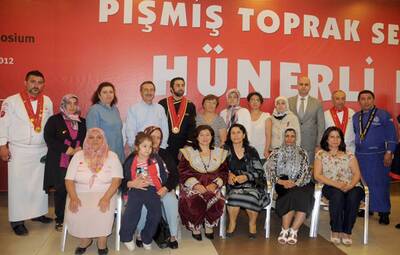 GELENEKSEL LEZZETLER PİŞMİŞ TOPRAKTA YARIŞTI