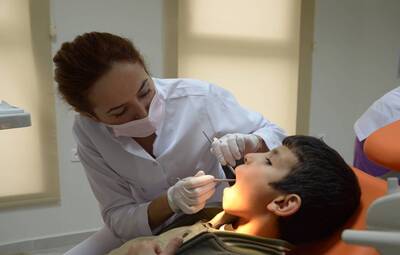 TEPEBAŞI'NDA ÇOCUKLAR SAĞLIKLI GÜLÜMSÜYOR