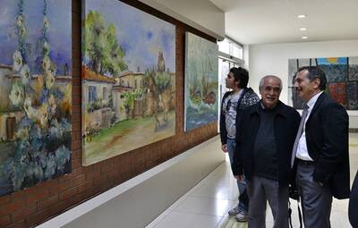 TEPEBAŞI HİZMET BİNASI SANAT GALERİSİ GİBİ