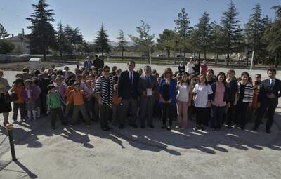 ÇOCUKLARIMIZIN İYİ EĞİTİM ALMASI BİZİM İÇİN ÖNEMLİ