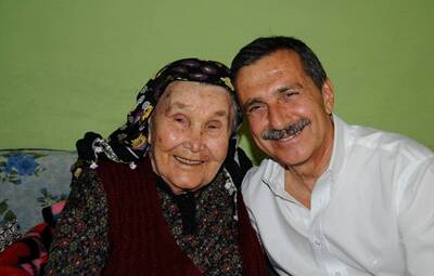YAŞAMA BAĞLAYAN DOST ELİ TEBEV