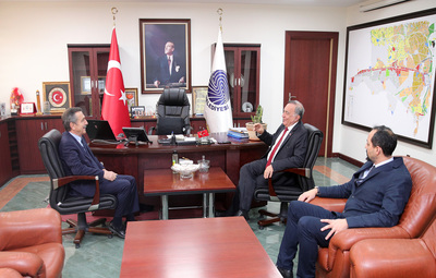 BAŞKAN ATAÇ'TAN SEYHAN BELEDİYESİ'NE ZİYARET