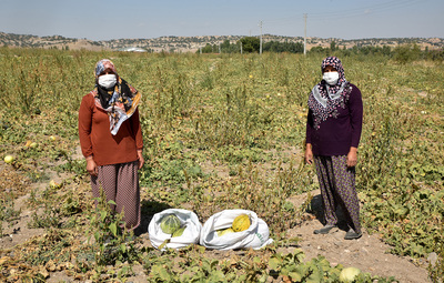ÜRETİCİ KADINLAR EMEKLERİNİ KAZANCA ÇEVİRİYOR