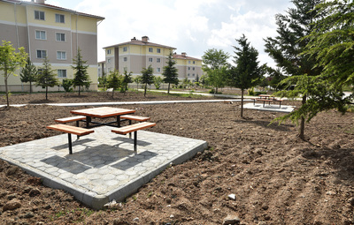 TEPEBAŞI'NA YENİ PARKLAR