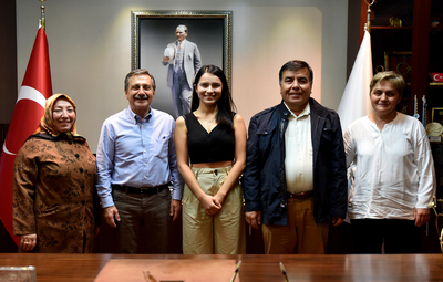 BAŞKAN ATAÇ'TAN BAŞARILI GENCE TEBRİK