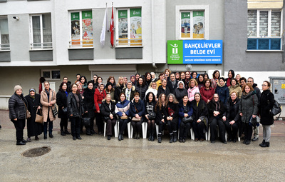 TEPEBAŞI'NDA KADININ YÜZÜ GÜLÜYOR