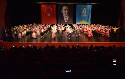 TEPEBAŞI'NDA HALK DANSLARI RÜZGARI
