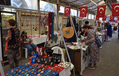 HANIMELİ SOKAK DOLUDİZGİN