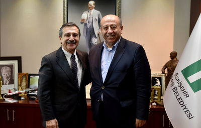 USTA GAZETECİ SARIKAYA BAŞKAN ATAÇ'I ZİYARET ETTİ
