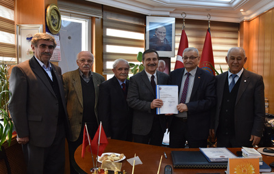 BAŞKAN ATAÇ'TAN EMEKLİLER DERNEĞİ'NE ZİYARET