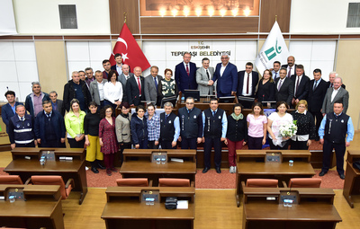 TEPEBAŞI'NDA SÖZLEŞME SEVİNCİ