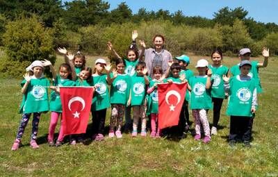 EKO-OKULLAR'DAN "ORMANDA BİR GÜN DOĞA EĞİTİMİ"