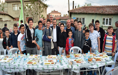 ÇUKURHİSAR'DA İFTAR BEREKETİ