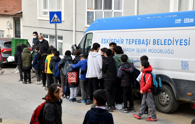 TEPEBAŞI'NIN GIDA DESTEĞİ SÜRÜYOR