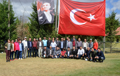 TEPEBAŞI'NDAKİ MUHTARLAR PİKNİKTE BULUŞTU