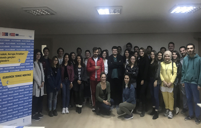 GENÇLER AVRUPA FIRSATLARINI TANIYOR
