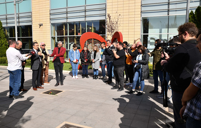 BAŞKAN ATAÇ: HALİT AĞABEY'İ MİKROFONU İLE BİRLİKTE BURADA ÖLÜMSÜZLEŞTİRDİK