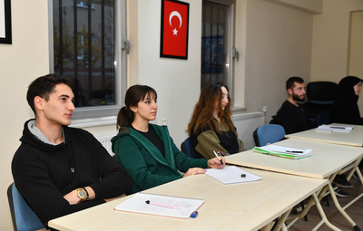 ÜNİVERSİTE HAZIRLIK ÖĞRENCİLERİNE DESTEK