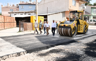 BAŞKAN ATAÇ ÇUKURHİSAR'DA ÇALIŞMALARI İNCELEDİ