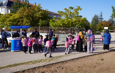 İLKÖĞRETİM ÖĞRENCİLERİNE BESLENME DESTEĞİ BAŞLADI