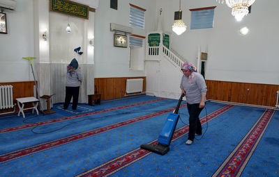 CAMİLERDE KURBAN BAYRAMI TEMİZLİĞİ
