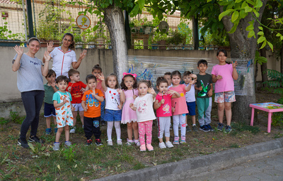 ÇOCUKLAR TEPEBAŞI'NDA EĞLENEREK ÖĞRENİYOR