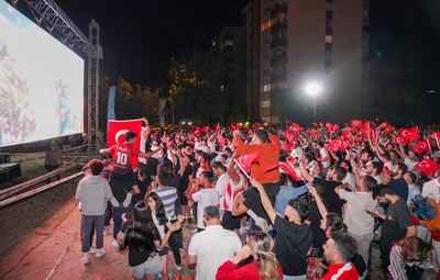 MİLLİ MAÇ GURURU TEPEBAŞI'NDA YAŞANDI
