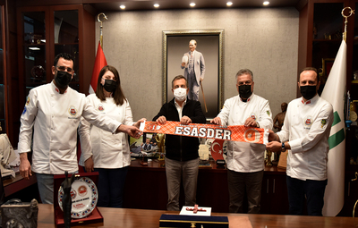 AŞÇILARDAN BAŞKAN ATAÇ'A ZİYARET