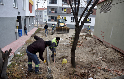 PARK YENİLEME VE BAKIM ÇALIŞMALARI SÜRÜYOR