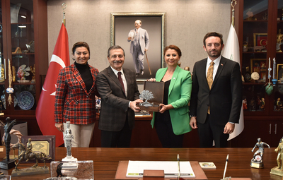 TEV İŞ BİRLİĞİ İLE 5 KIZ ÖĞRENCİYE BURS SAĞLANDI