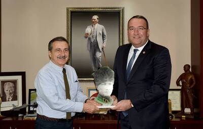 MUSTAFA ALTINTAŞ'TAN AHMET ATAÇ'A ZİYARET