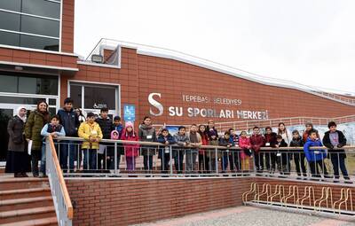 ÇOCUKLAR SU SPORLARI MERKEZİNİ GEZDİ