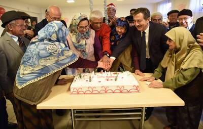 DENEYİMLİ YURTTAŞLAR 2018'i KARŞILADI