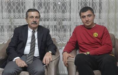 ATAÇ'TAN AFRİN GAZİSİ KIZIL'A ZİYARET