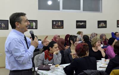 BAŞKAN ATAÇ BATIKENT'TE PROJELERİ ANLATTI