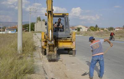 KIRSALDA VE MERKEZDE ÇALIŞMALAR SÜRÜYOR